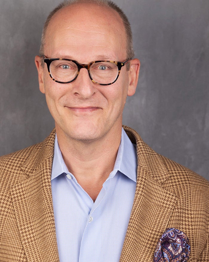 Robert Pullen headshot