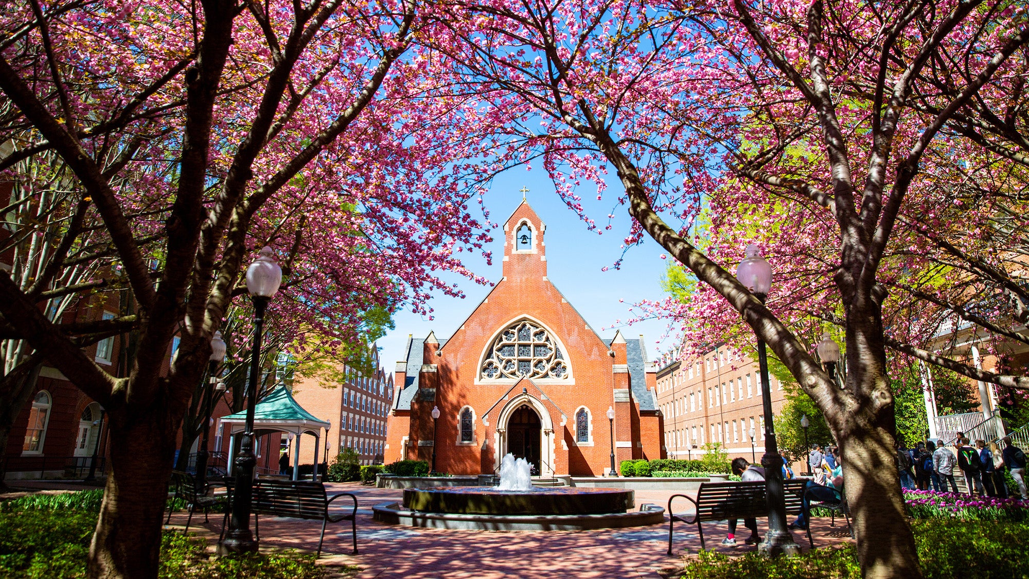 Dahlgren Chapel in spring